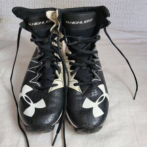Under Armour 6Y Boy's Cleats Highlight Clutch Fit Black White High Top Shoes EUC